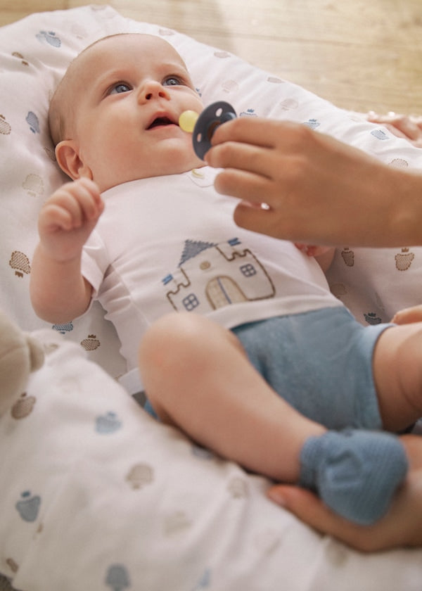 Gifts for Newborns: Thoughtful Presents for Baby’s First Moments