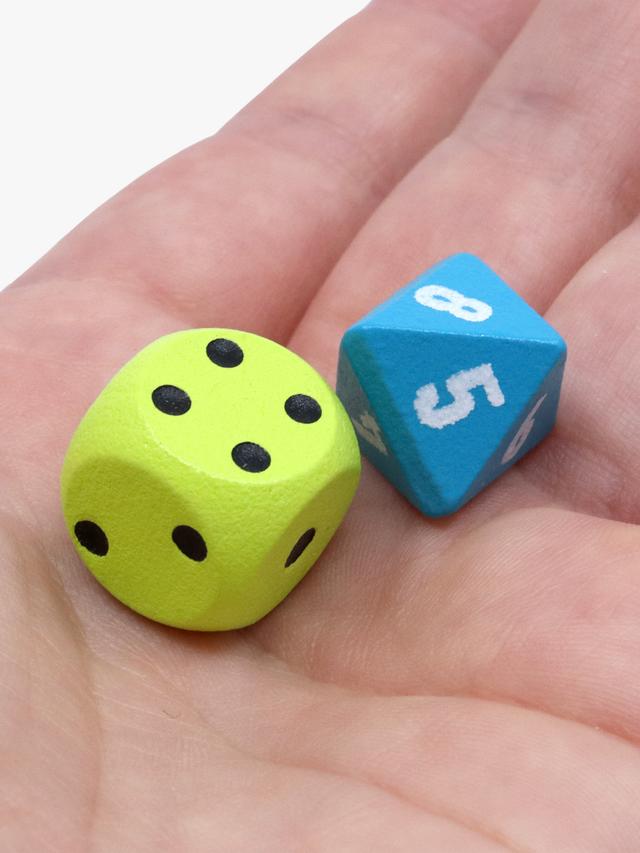 The Chameleon travel tin party game, photo 4