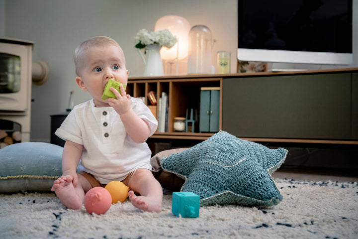 So' Pure Sophie La Girafe Cubes & Balls - Natural Rubber