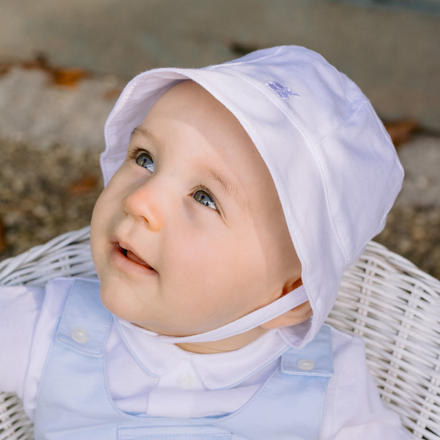 Gibson White Jersey Bucket Hat with Chin Strap