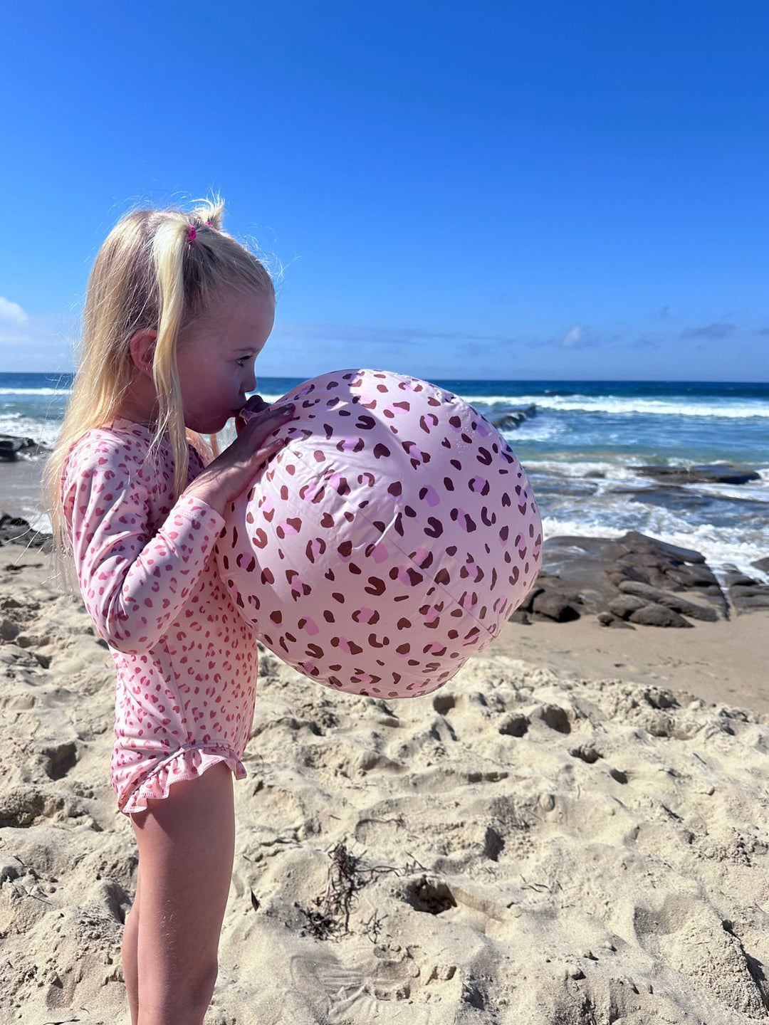 Swim Essentials Beach Ball Leopard 3+