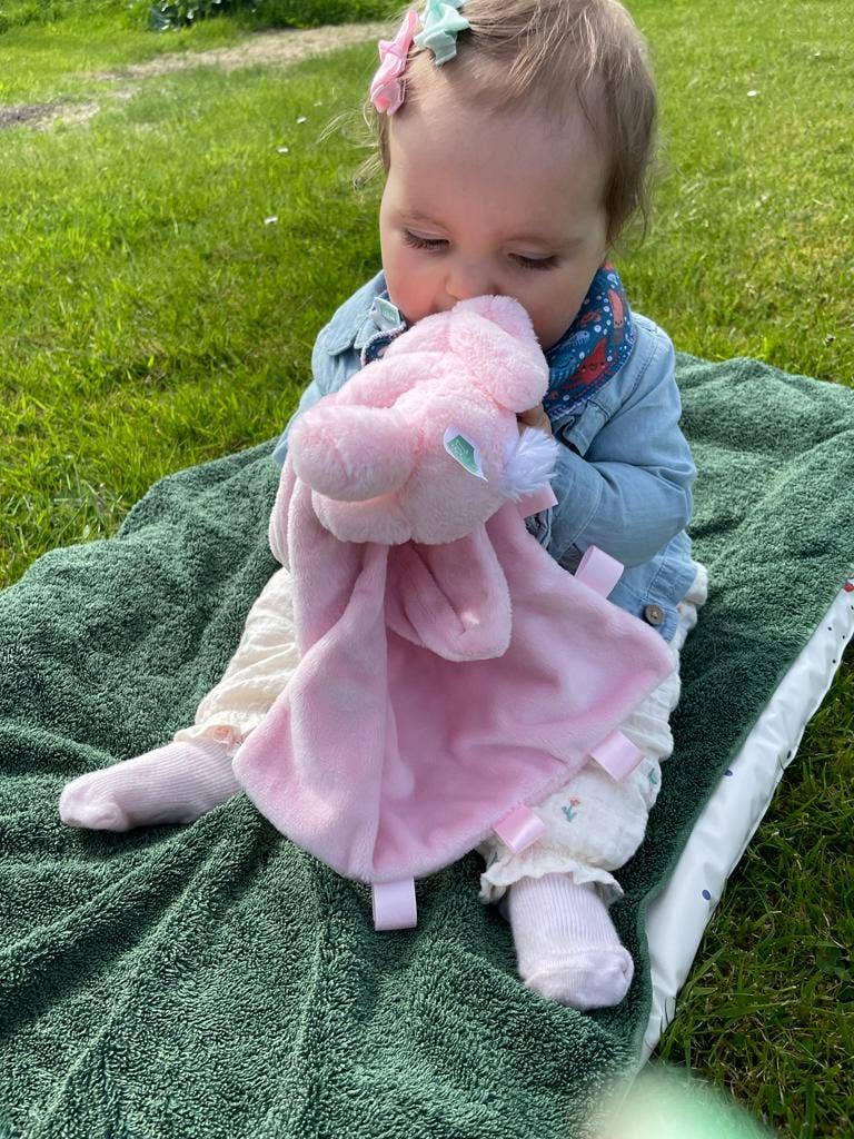 Pink bunny plush comforter blanket for babies - photo 2
