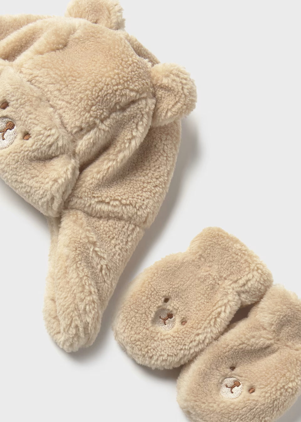 Mayoral bear hat and mittens set 10023